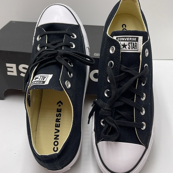 Converse WMNS CTAS LIFT OX
BLACK/WHITE/WHITE 560250C Platforms Sneakers - Picture 13 of 16